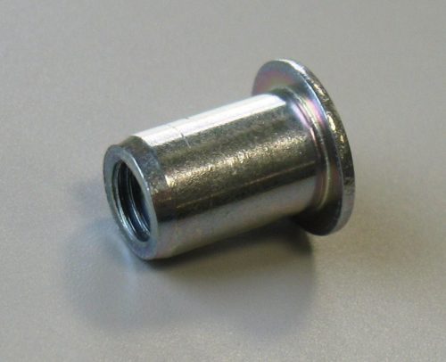 A1M 5STC LAPOS M5 laposfejű alu szegecsanya (átf: 0,5-3 mm)